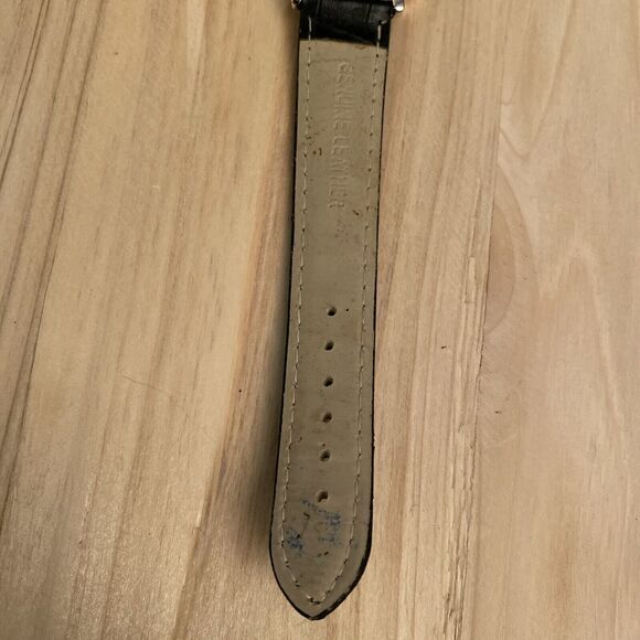 Disney Mickey and Friends Men’s Watch - Picture 6 of 9